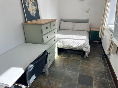  Luxury house 5 bedrooms  Cranfield  MK43 0BJ Main Photo