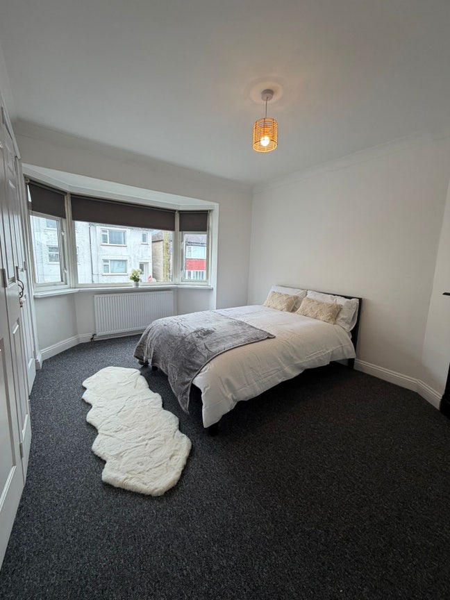 Newly furnished and furbished double room  Main Photo