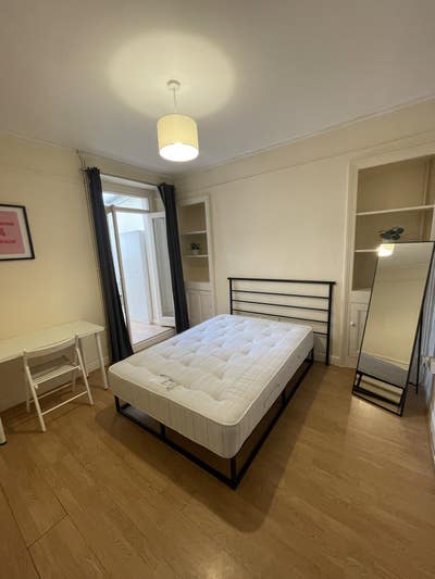 3,4 or 5 Bedroom Property Brynmill &pound;360pp pcm Main Photo