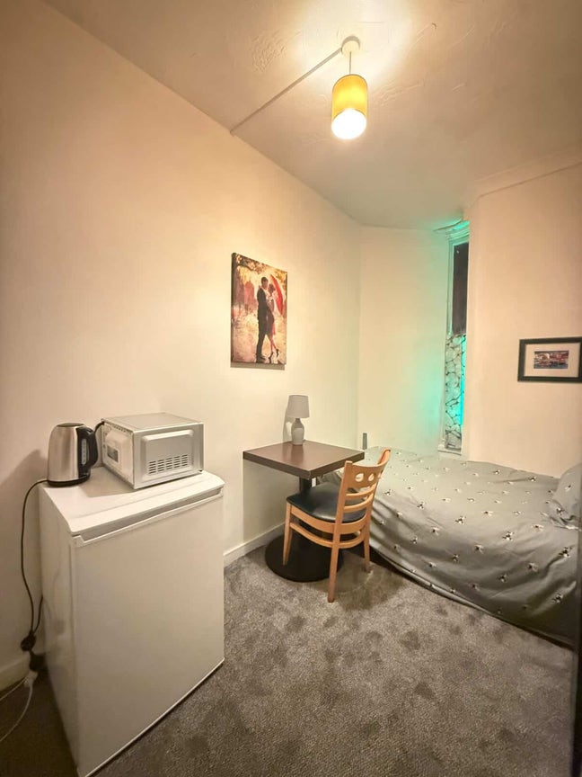 1 Bedroom available  Main Photo