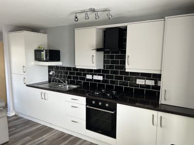 2 Bed / 2 Bath Flat – pollokshields area  Main Photo