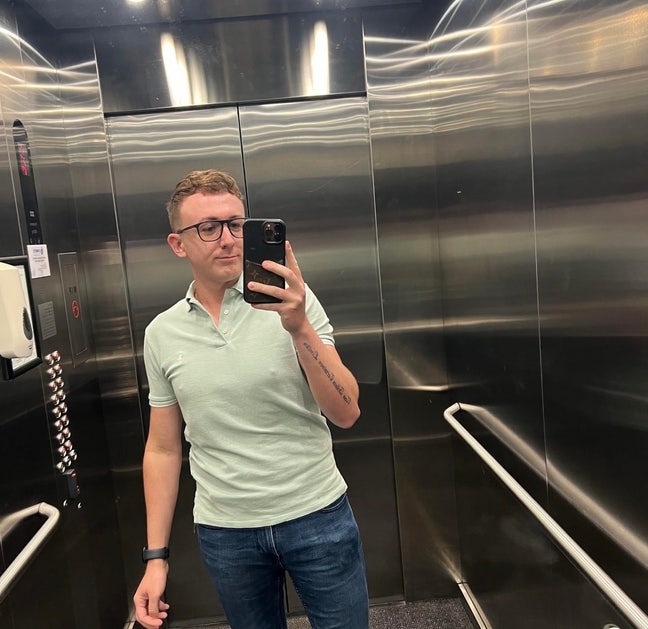 Professional searching for room and flatmate Main Photo