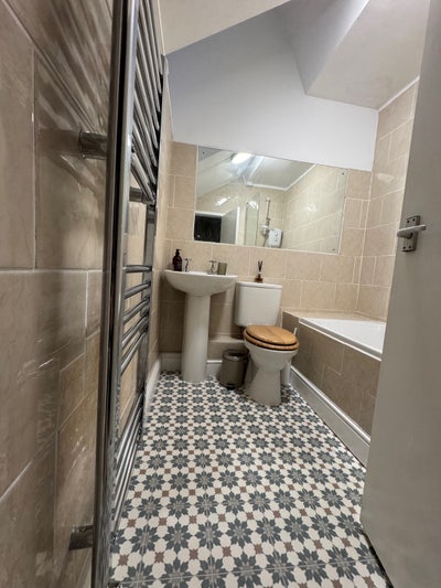 Two Bedroom cottage in Malpas  Main Photo