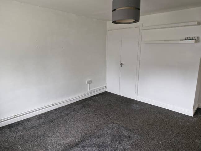 1 room for rent  Main Photo