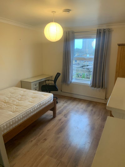 Room available in large house in Herne Hill Main Photo