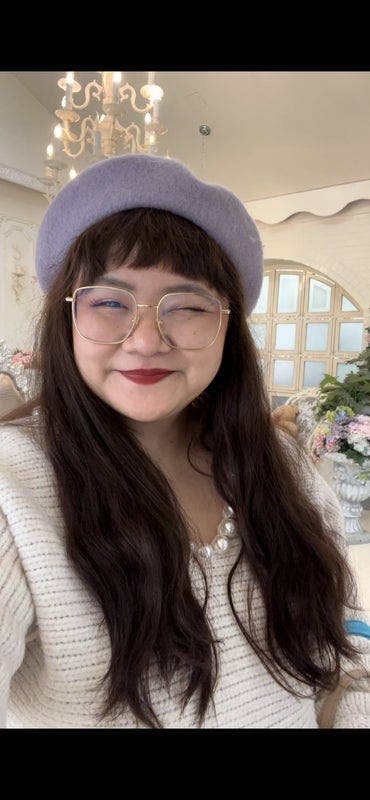 Professional Female seeks a single or double room Main Photo