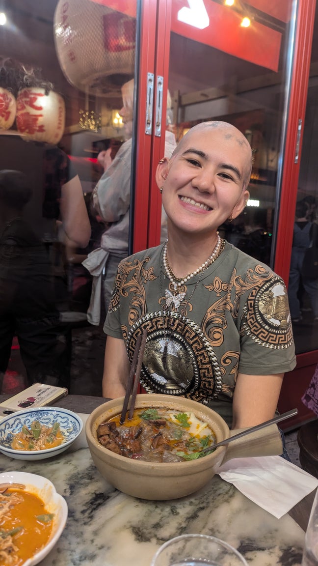 Looking for queer house that is clean ✨ Main Photo