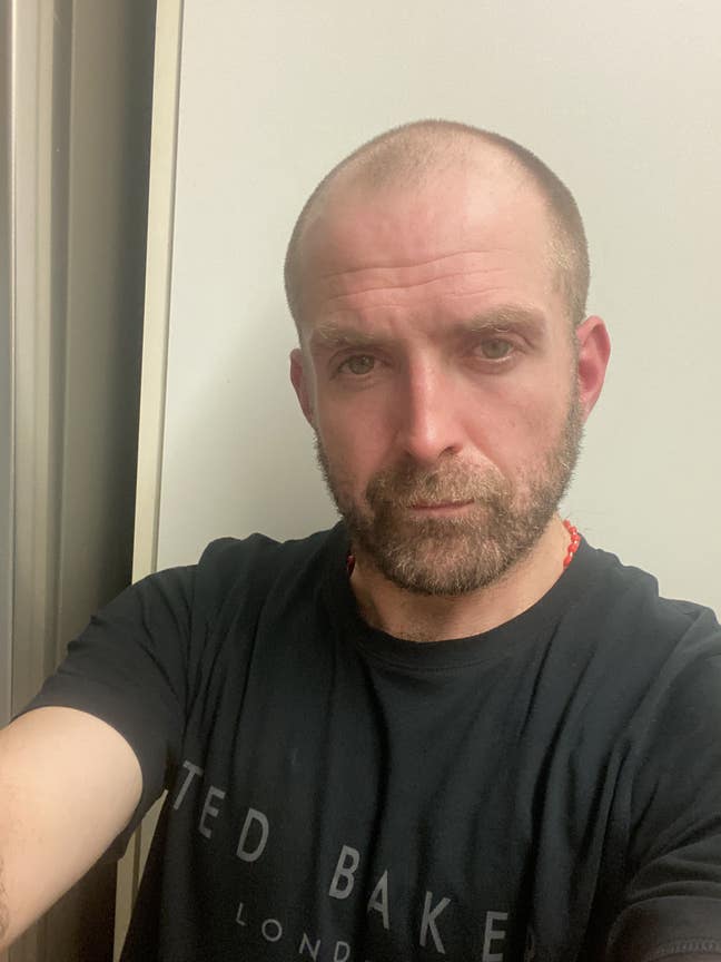 Looking for a room Main Photo