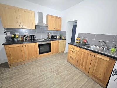 ScS 🏡 Single Room Available Main Photo