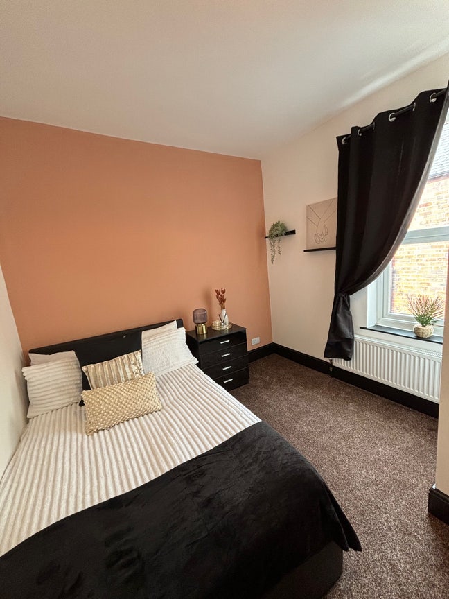 Private Modern En-Suite Rooms - Close to Manvers  Main Photo