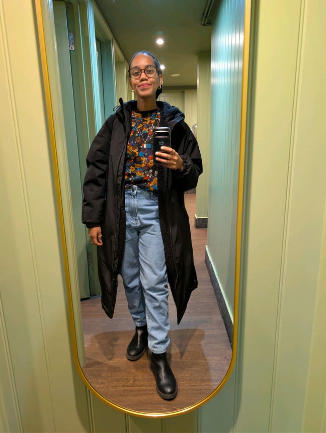 Professional female looking for a room.  Main Photo