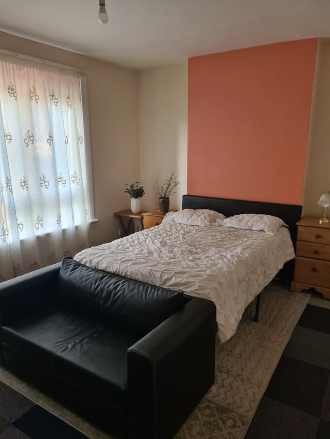 Double Room in the Southside  Main Photo