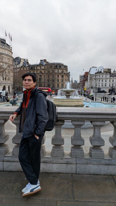 Professional Male seeks a double room Main Photo