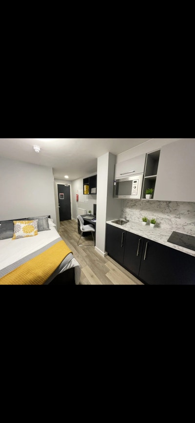 Studio available at the heart of NG1 Main Photo