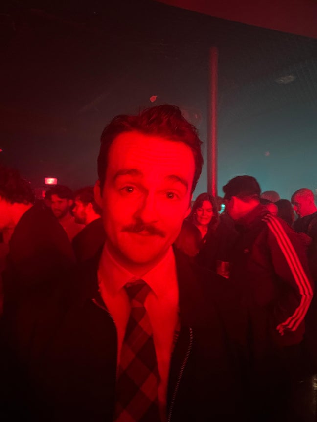 Hey,  I’m currently looking for a clean a... Main Photo