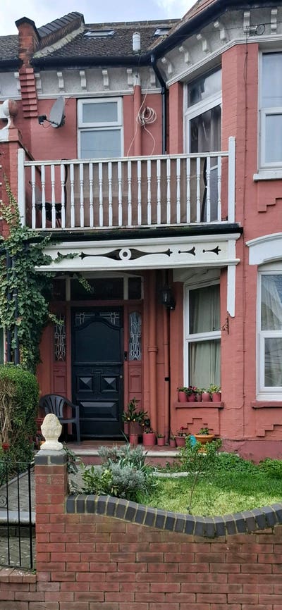 Stylish Double in Charming Edwardian Home Main Photo