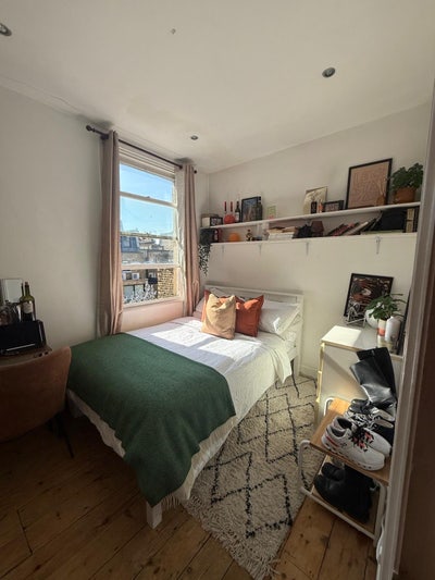 Room available end of March in Parsons Green!  Main Photo