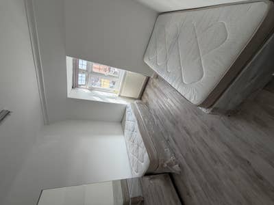 “Luxury Double Room | 3 Min Walk to Station | Bill Main Photo