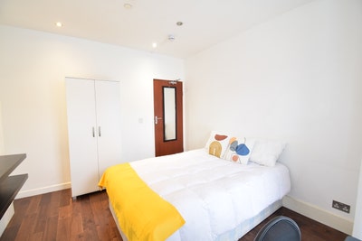 3 double available/ 4 min walk from the station ! Main Photo