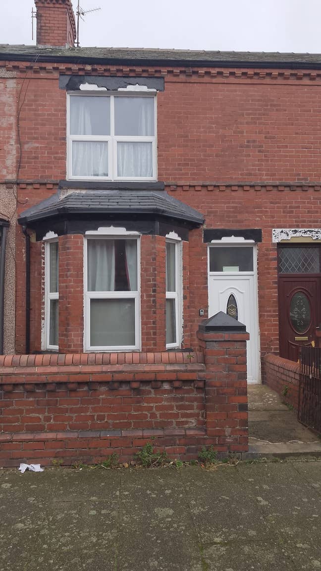 Double rooms, just  5 min walk to BAE Main Photo