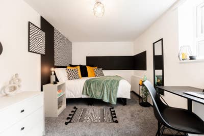 Luxury 6 bed Student Home - 1st July 26/27 Main Photo