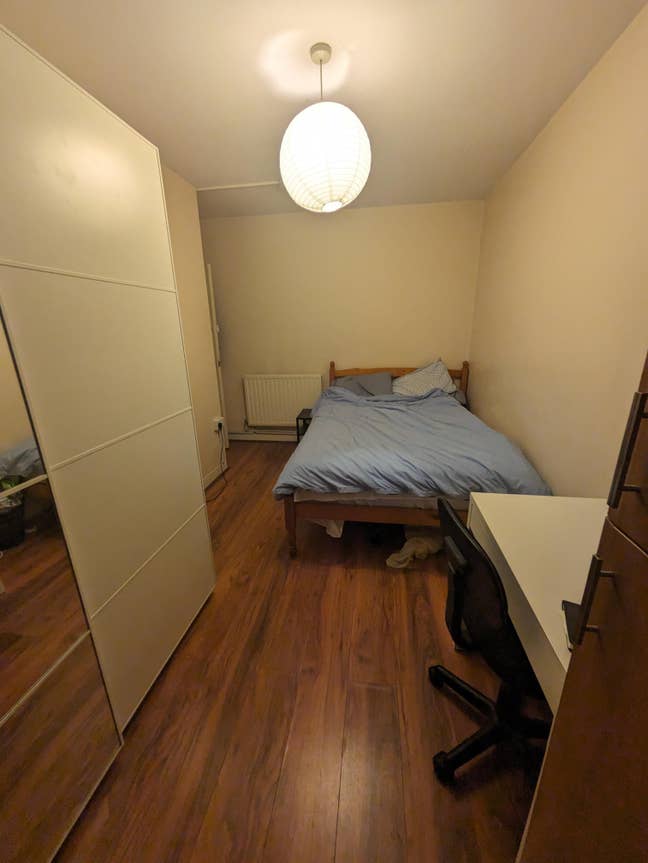 RENT NOW Double Room Bethnal Green Central Line  Main Photo