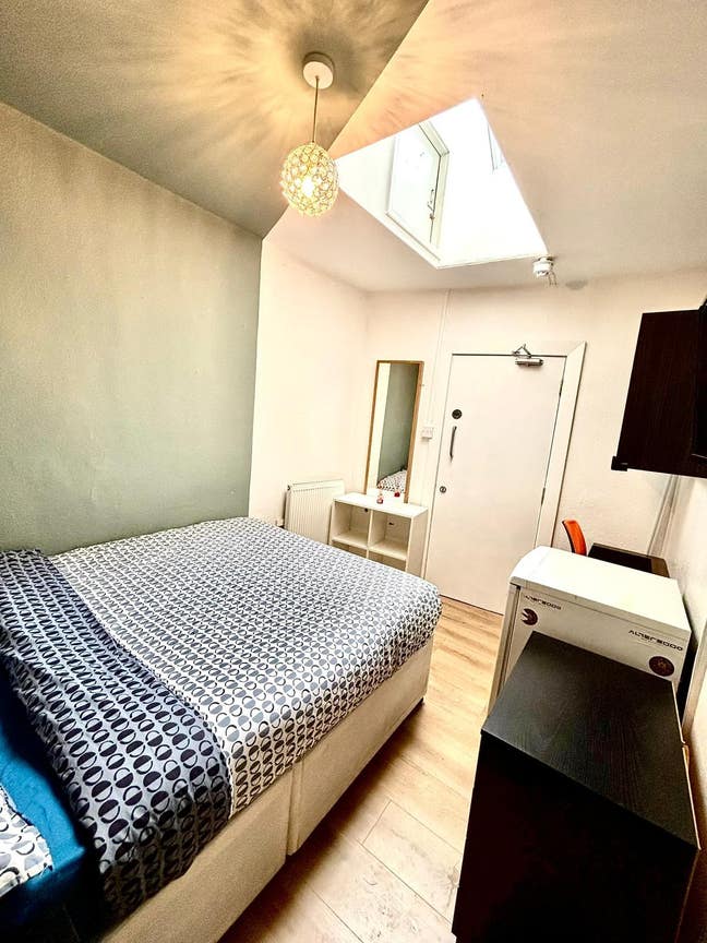    Double  rooms  is  available  for  rent  in  -  L4  Main Photo