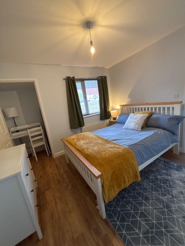 En-Suite Double Room to Let Main Photo