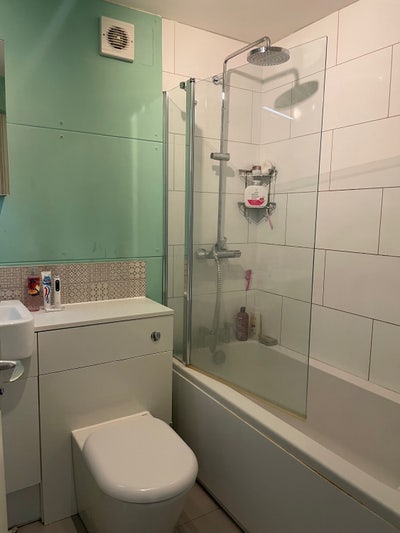 Female tenant for single room in 2-bed flat, CB3 Main Photo