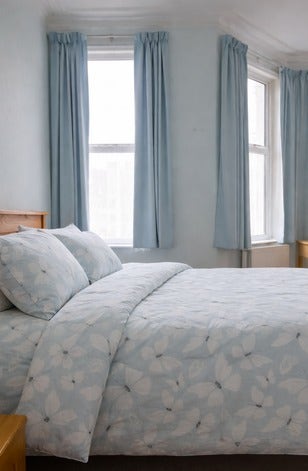 1 bed, 1 lounge and 1 spare room for exclusive use Main Photo