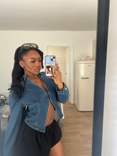 Looking for flatmates/ flat share !  Main Photo