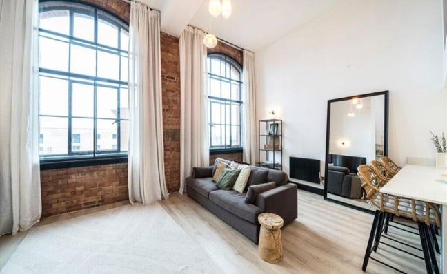 Stunning 2 bedroom factory conversion Main Photo