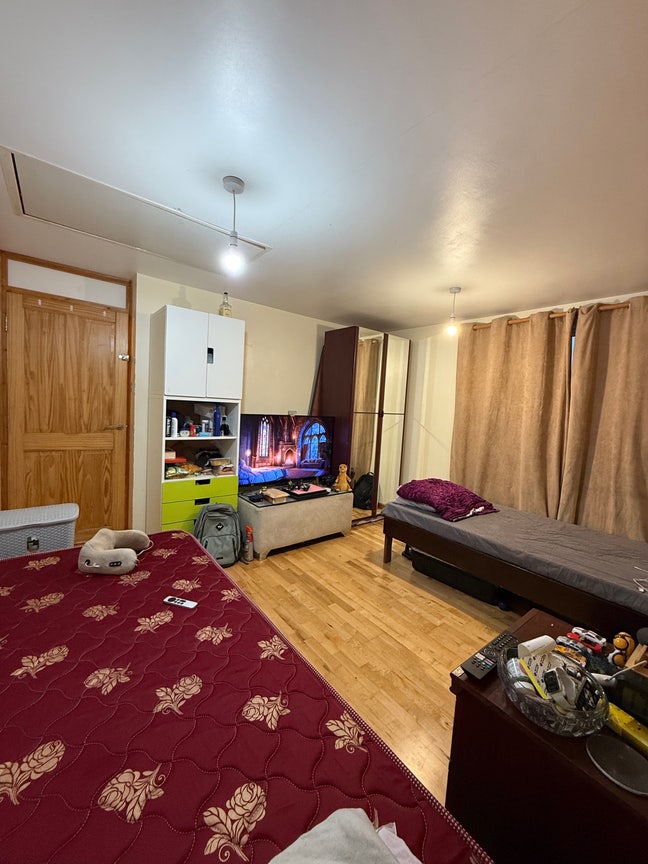 Spacious Double Room Available for Sharing Main Photo