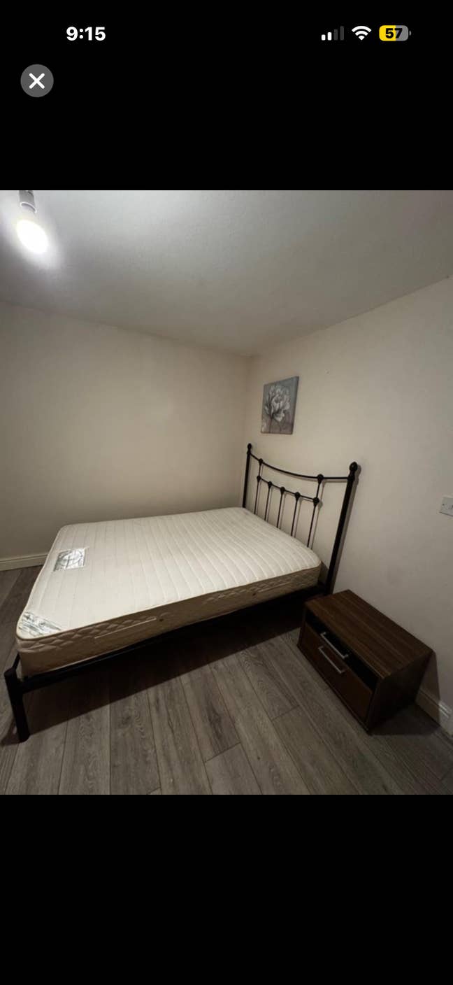 Room to share Main Photo