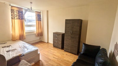 2 Lovely Room in E14! Close Canary Wharf+Bill Incl Main Photo