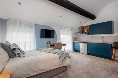 Beautiful En-Suite in Welsh Streets Kitchenette Main Photo