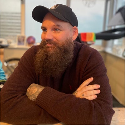 43 year old Male seeks a double room Main Photo