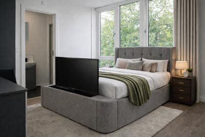 3 Rooms Available In all En Suite House Share Main Photo