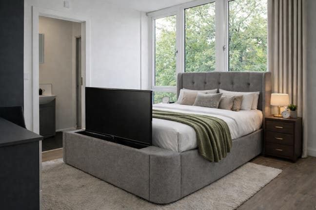 3 Rooms Available In all En Suite House Share Main Photo