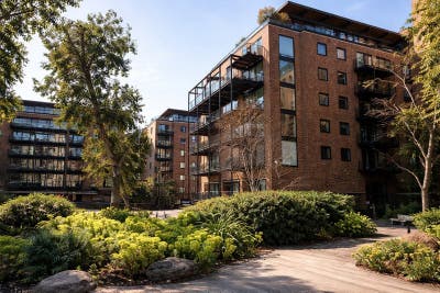 Stunning Large En-Suite- Dlr to Bank-Tower Hill! Main Photo