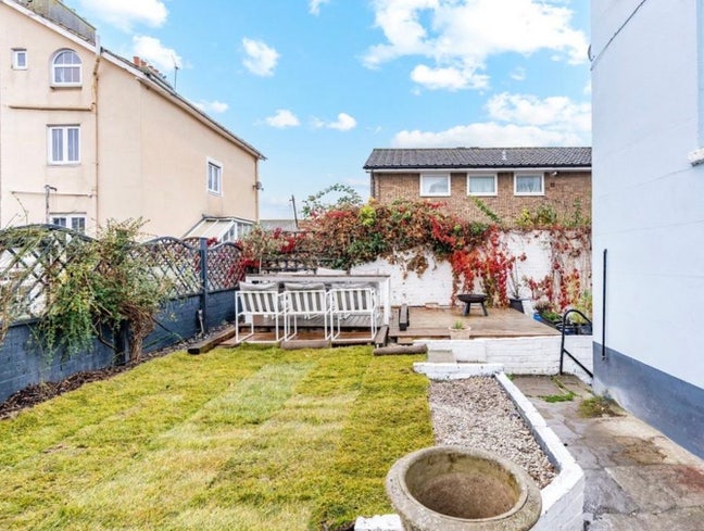 Double room to rent Main Photo