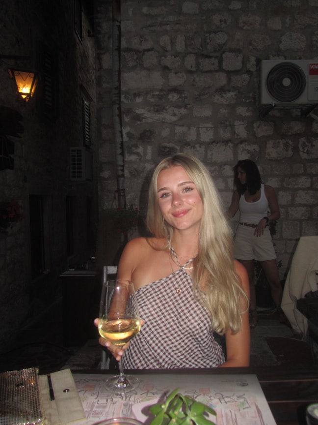 Looking for Friendly House Share/ Buddy Up Main Photo