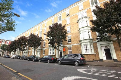 Beautiful Double Room-1 Stop from Liverpool Street Main Photo