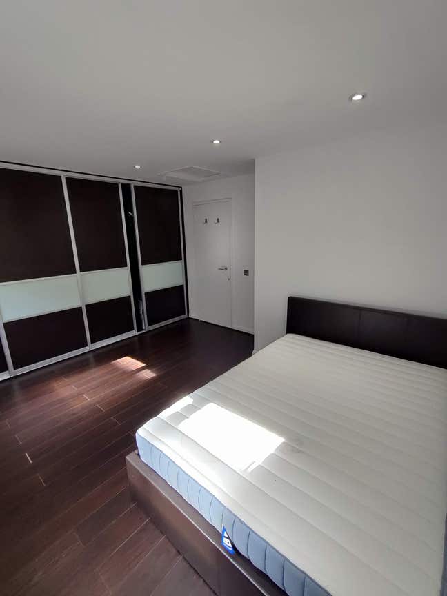 Fabulous 1 Bedroom Available (All Bills Included) Main Photo