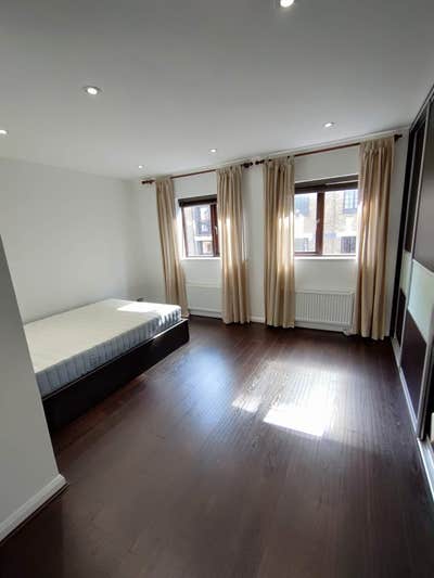 Fabulous 1 Bedroom Available (All Bills Included) Main Photo