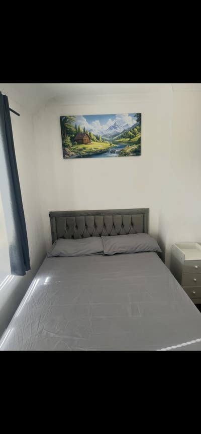 Double Room to Let Main Photo