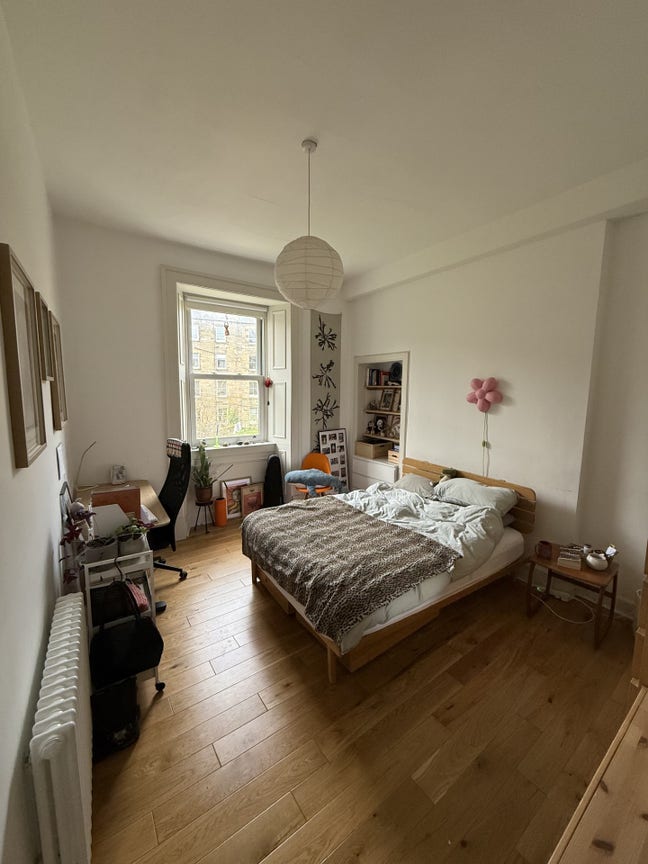 Sunny Double Room in Newington Main Photo