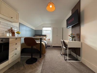 2 Brand New Studio Rooms - York Street Main Photo