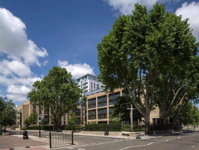 Bright Double + Gym Access | Canary Wharf Main Photo