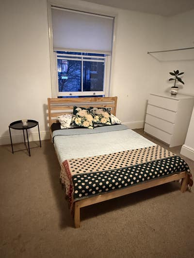 Large Double Room in central Greenwich Main Photo